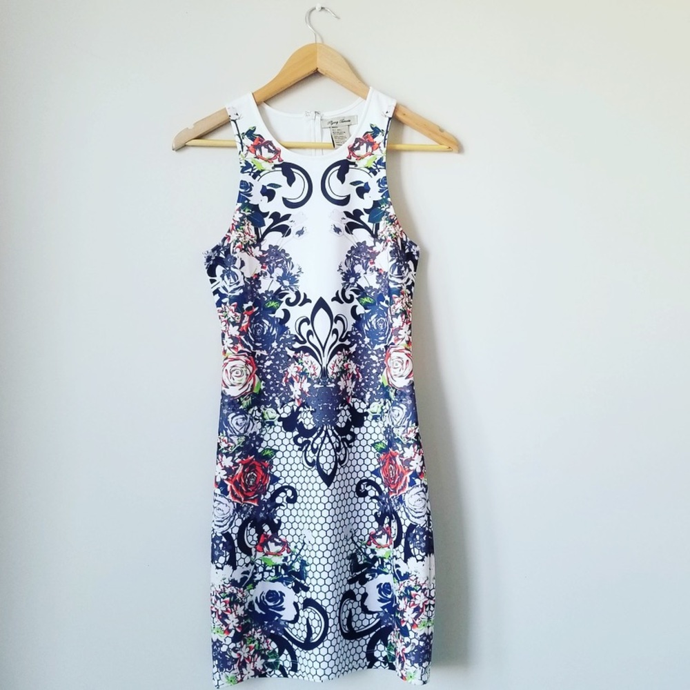 Sleeveless Floral Above The Knee Dress